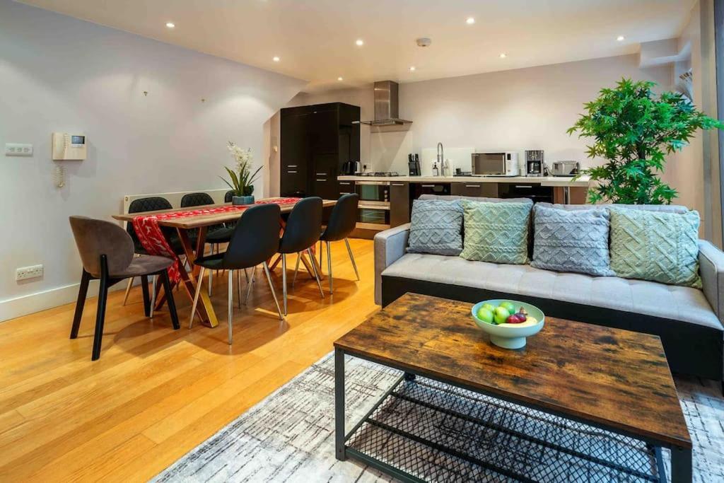 Sweet 3Brs House Close To Oxford & Soho Лондон Екстериор снимка