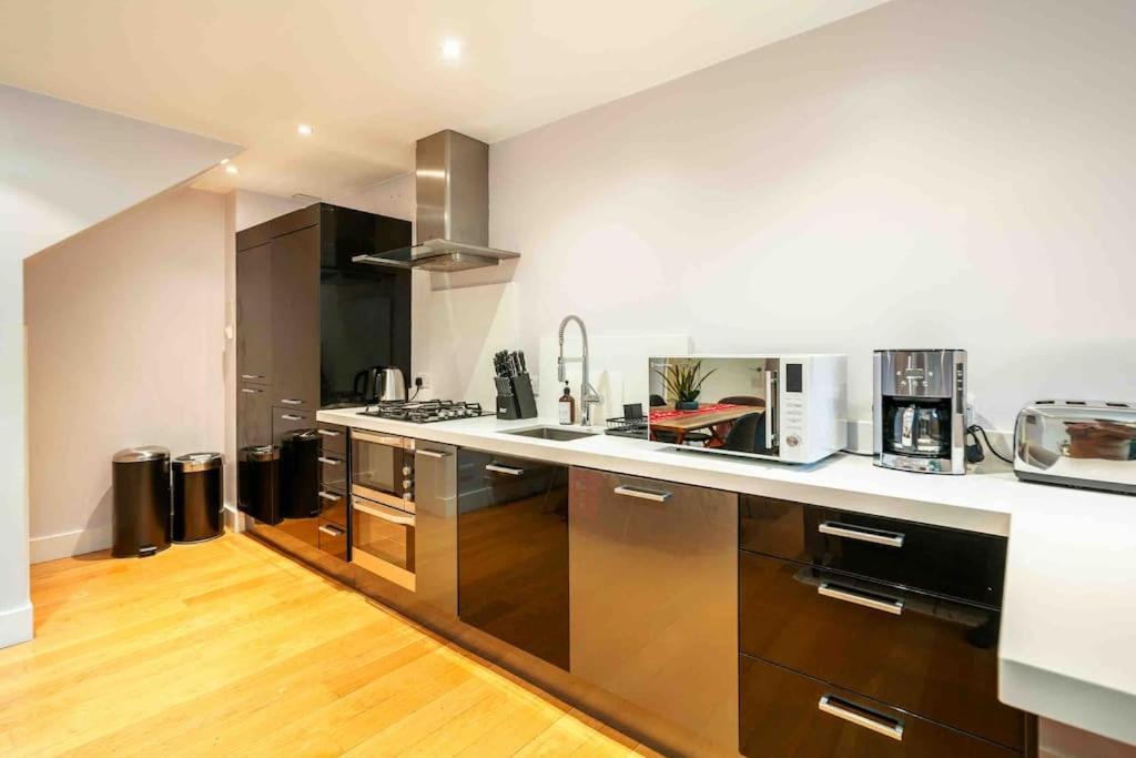 Sweet 3Brs House Close To Oxford & Soho Лондон Екстериор снимка