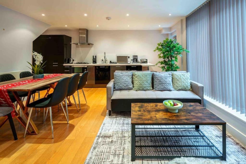 Sweet 3Brs House Close To Oxford & Soho Лондон Екстериор снимка