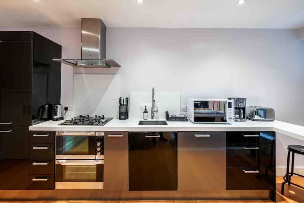 Sweet 3Brs House Close To Oxford & Soho Лондон Екстериор снимка